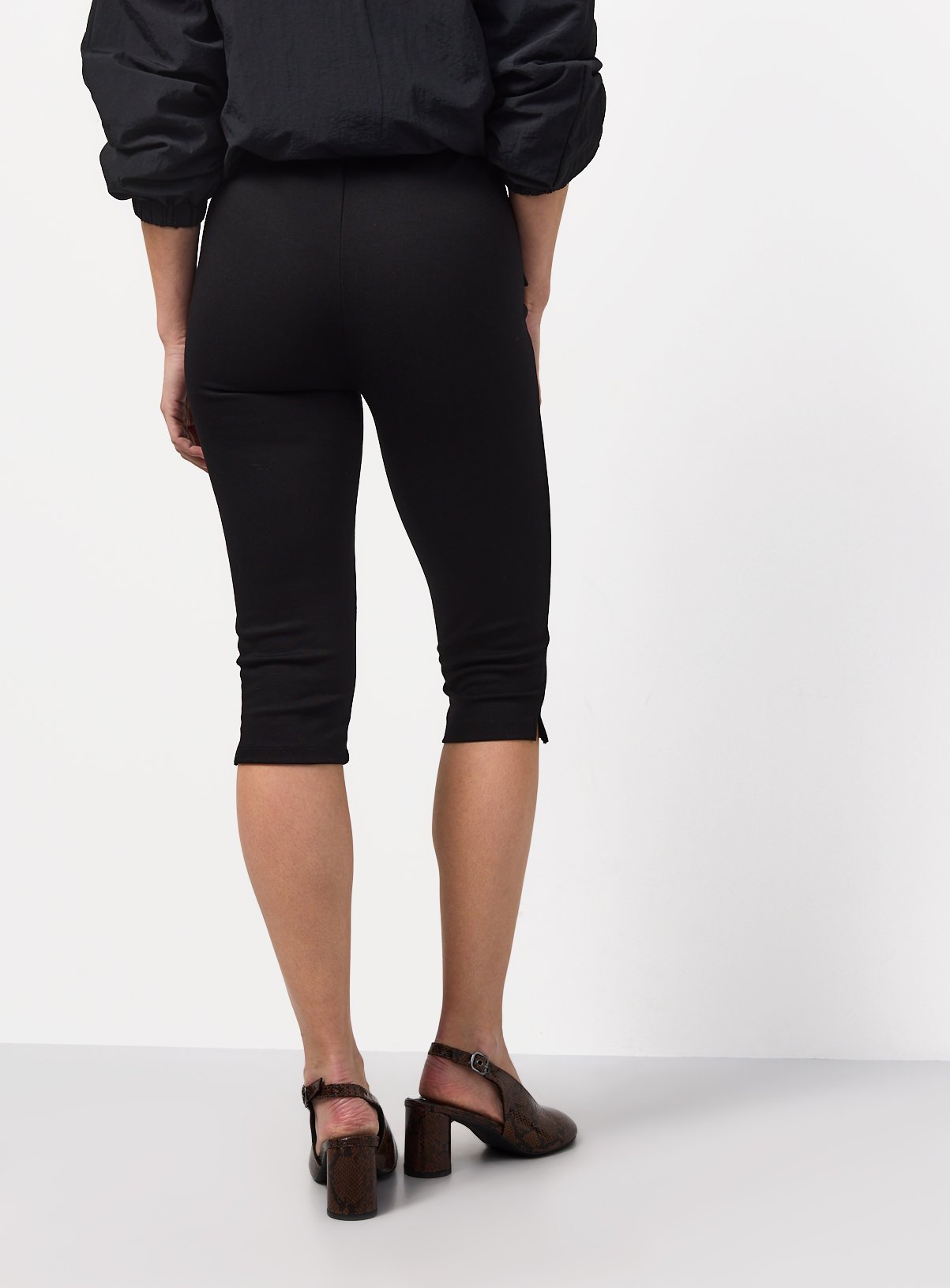 Black Capri Ponte Leggings M - Image 4 thumbnail