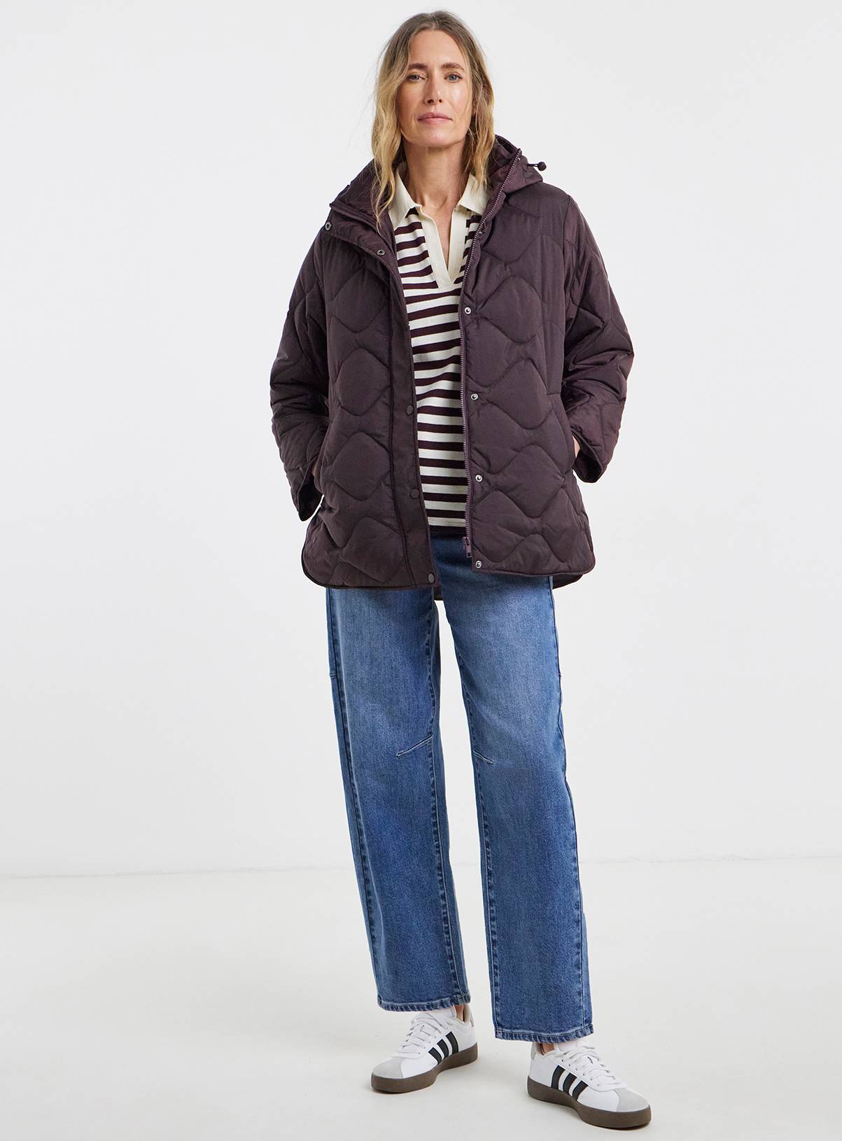 JD WILLIAMS Burgundy Short Quilted Jacket 20 - Image 3