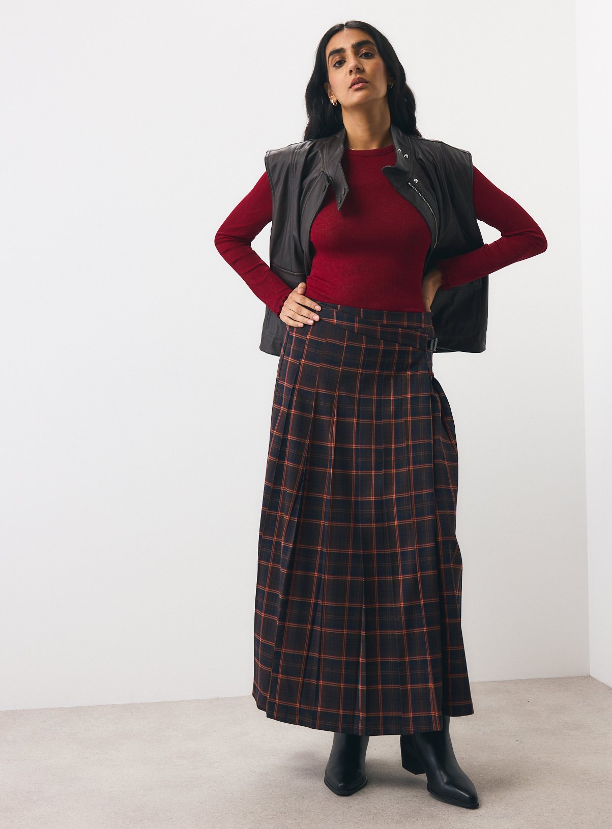 Red Second Skin Mesh Frill Detail Top M - Image 3 thumbnail