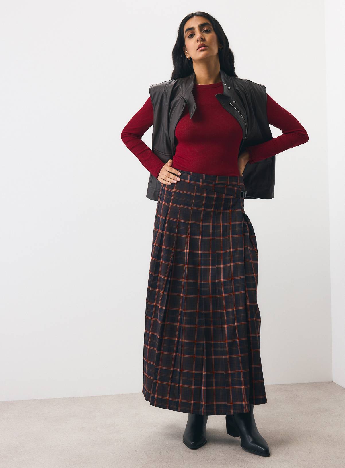 Red Second Skin Mesh Frill Detail Top M - Image 3