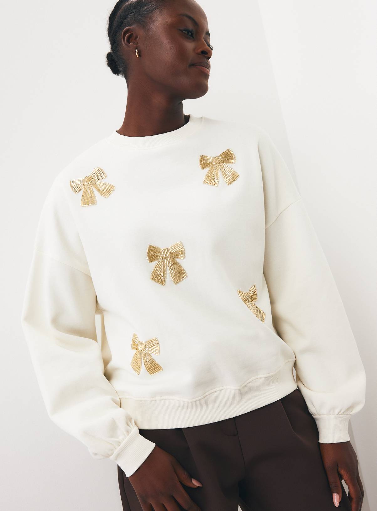 Cream Beaded Bow Sweatshirt XL - Image 2