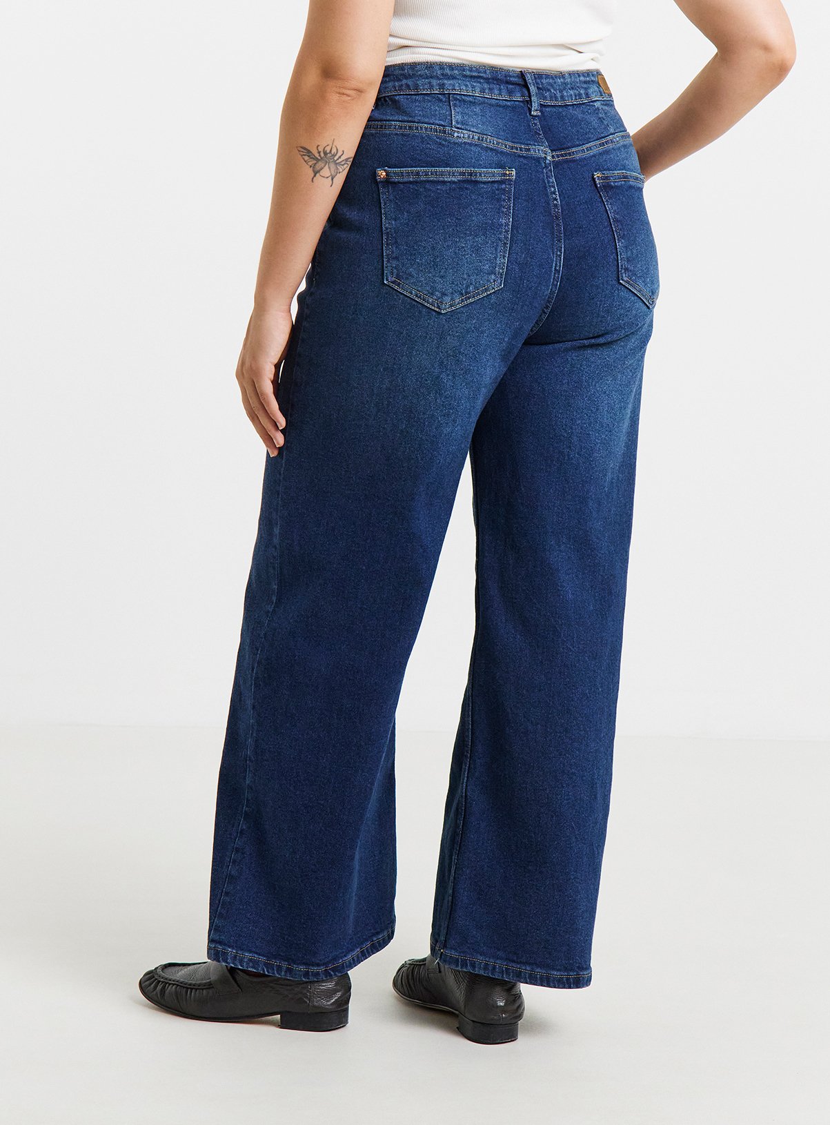 SIMPLY BE Slouchy Wide Leg Jeans 16 - Image 2 thumbnail