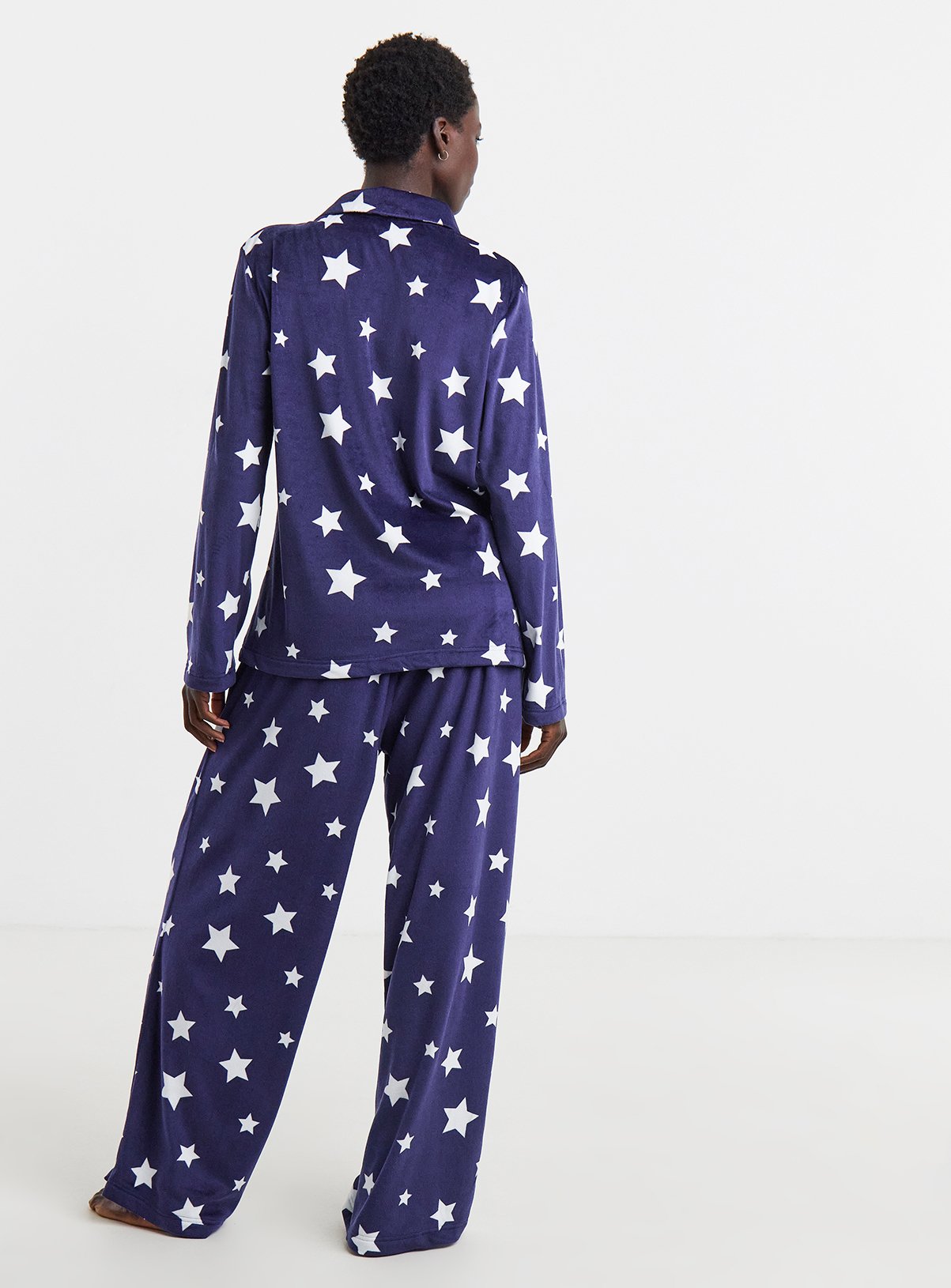SIMPLY BE Pretty Secrets Star Fleece Pyjama Set 24-26 - Image 2 thumbnail