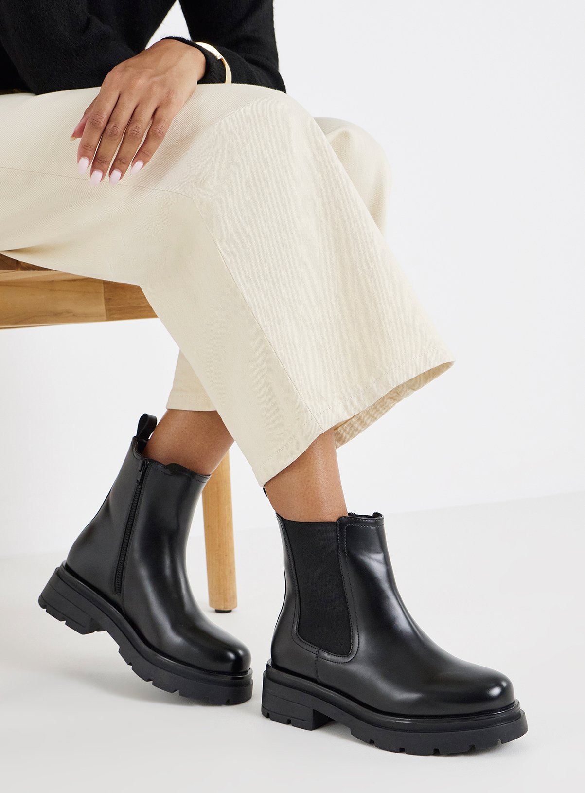 SIMPLY BE Chunky Chelsea Ankle Boot Wide Fit Black 6 - Image 1 thumbnail