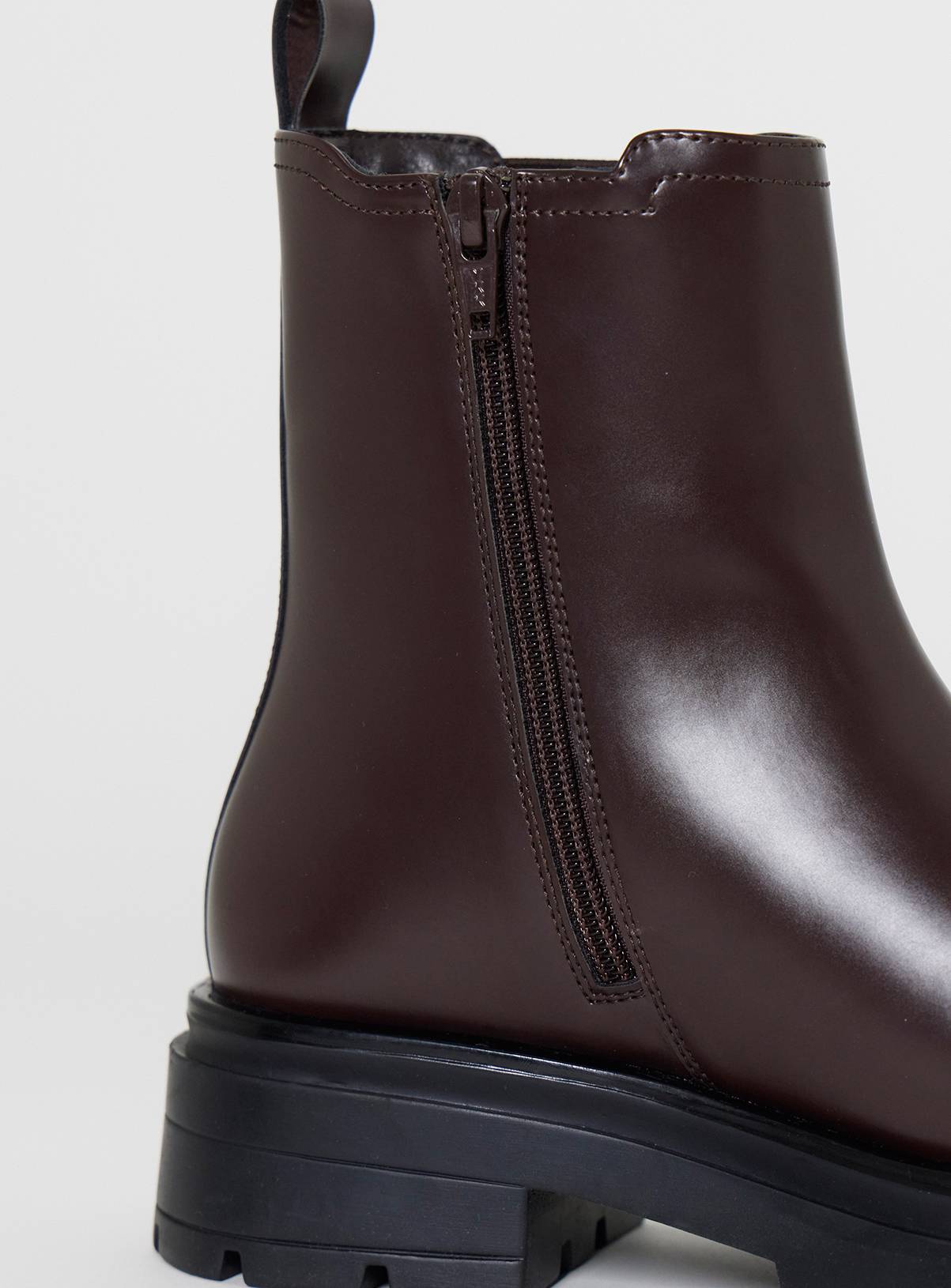SIMPLY BE Chunky Chelsea Ankle Boot Extra Wide Fit 8 - Image 4