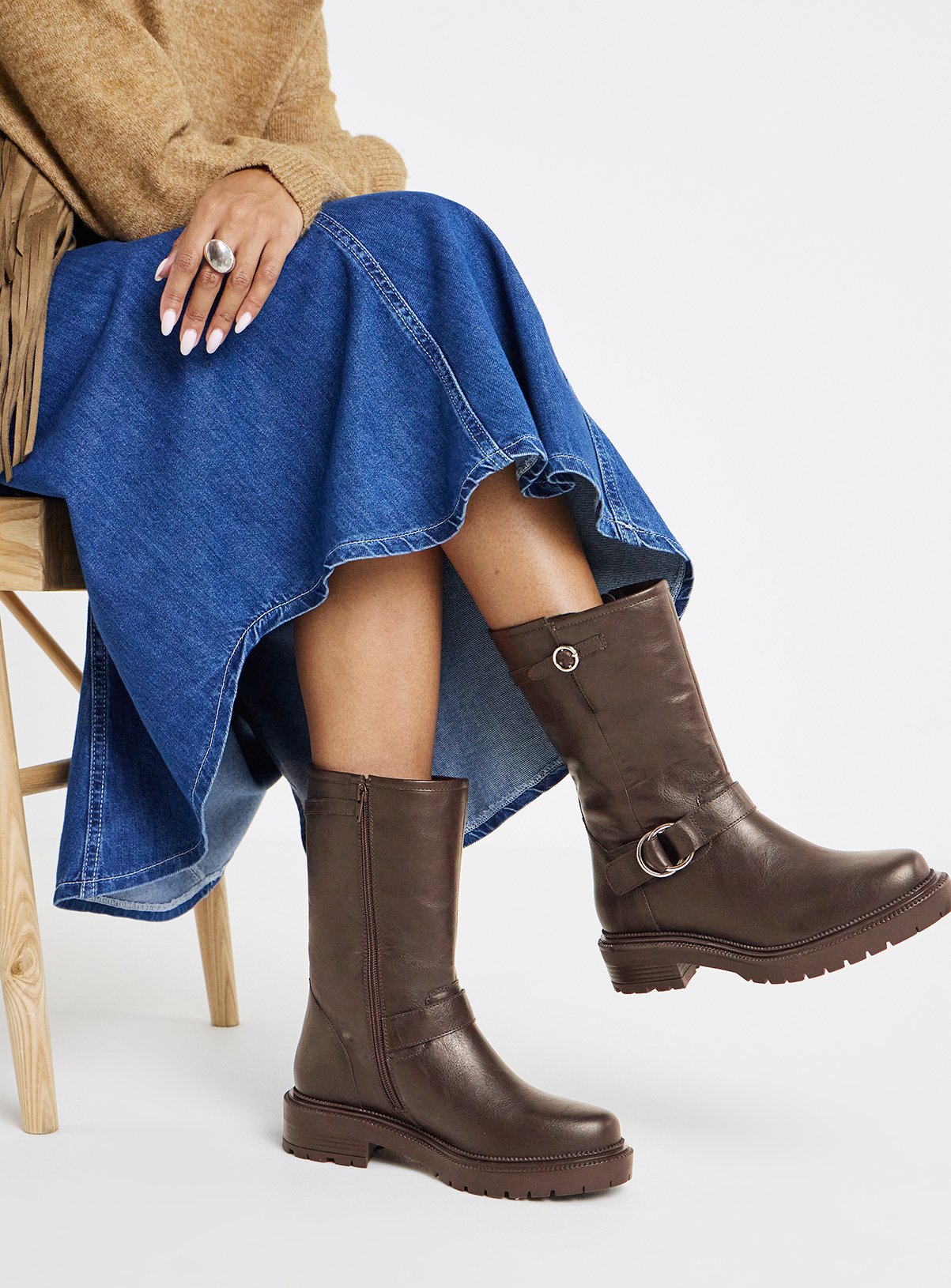 SIMPLY BE Chunky Chelsea Ankle Boot Extra Wide Fit 5 - Image 1 thumbnail