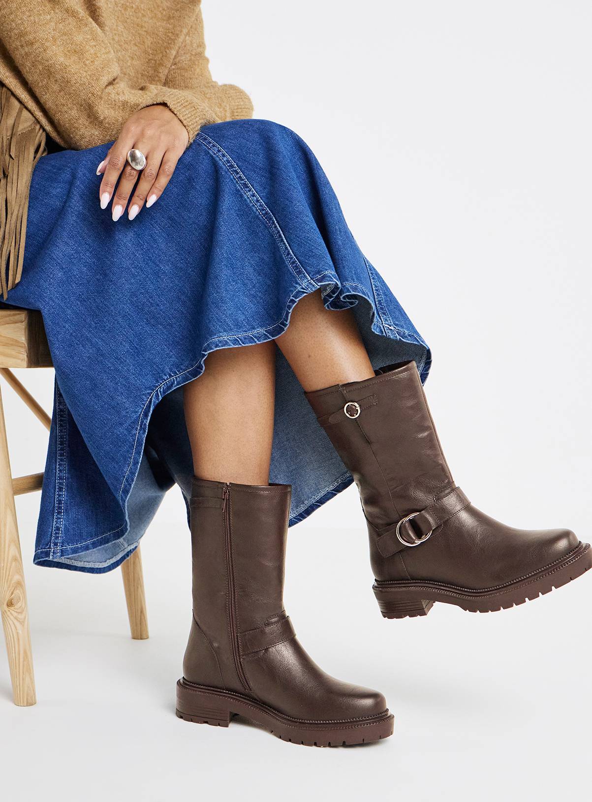 SIMPLY BE Chunky Chelsea Ankle Boot Extra Wide Fit 5 - Image 1