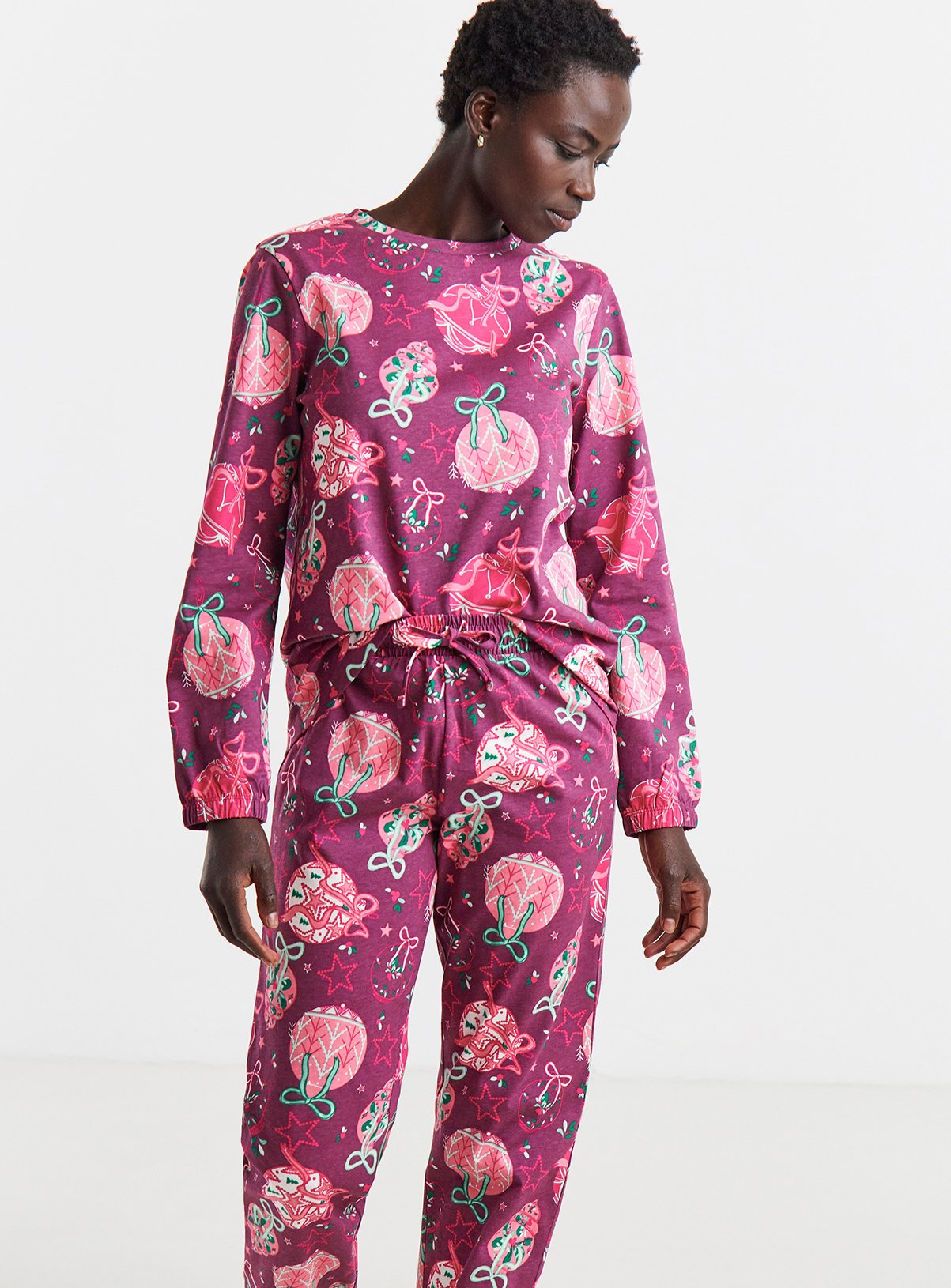 SIMPLY BE Pretty Secrets Bauble Print Pyjama Set 20-22 - Image 3 thumbnail