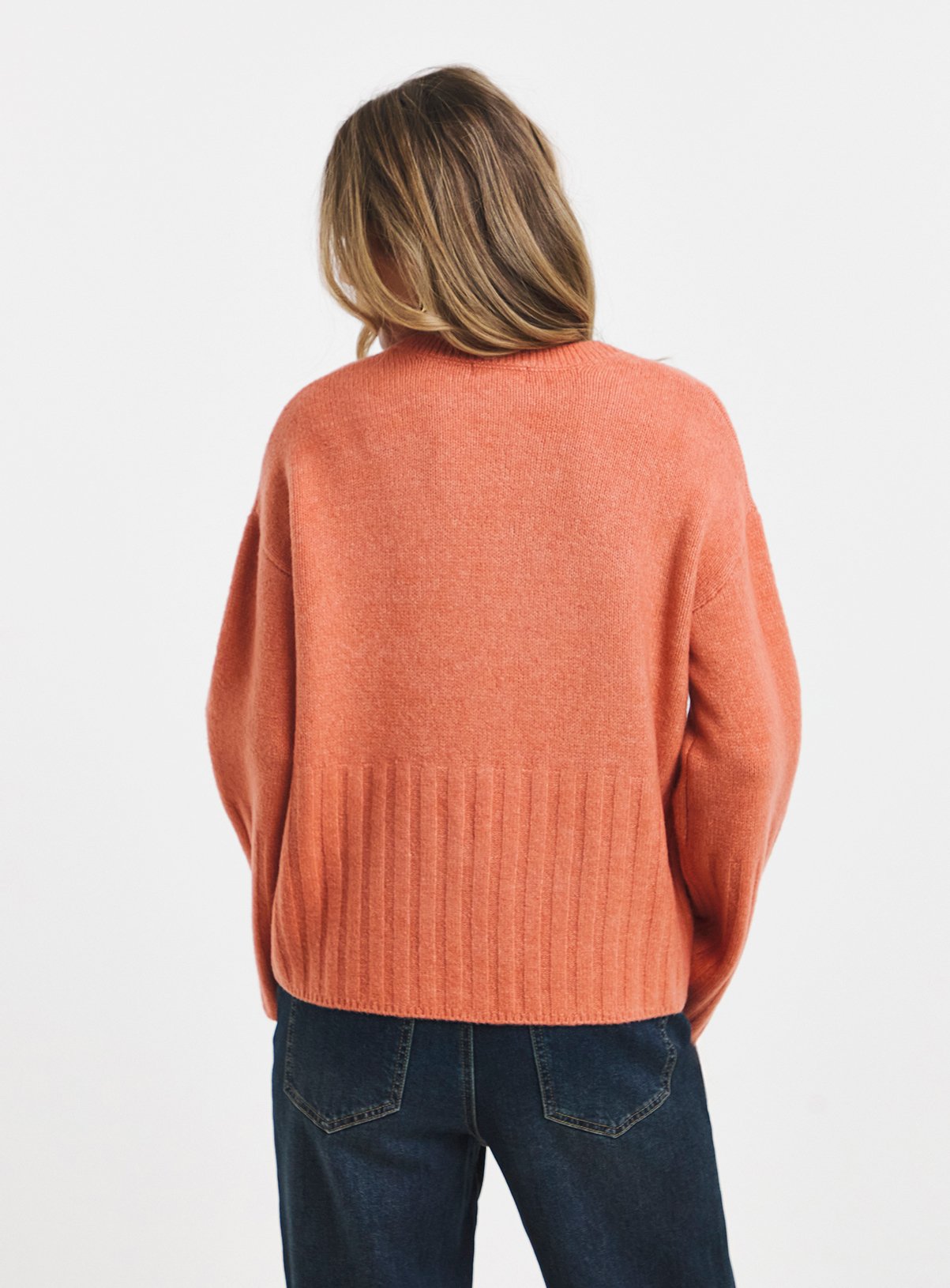 JD WILLIAMS Sponge V Neck Jumper 28-30 - Image 2 thumbnail