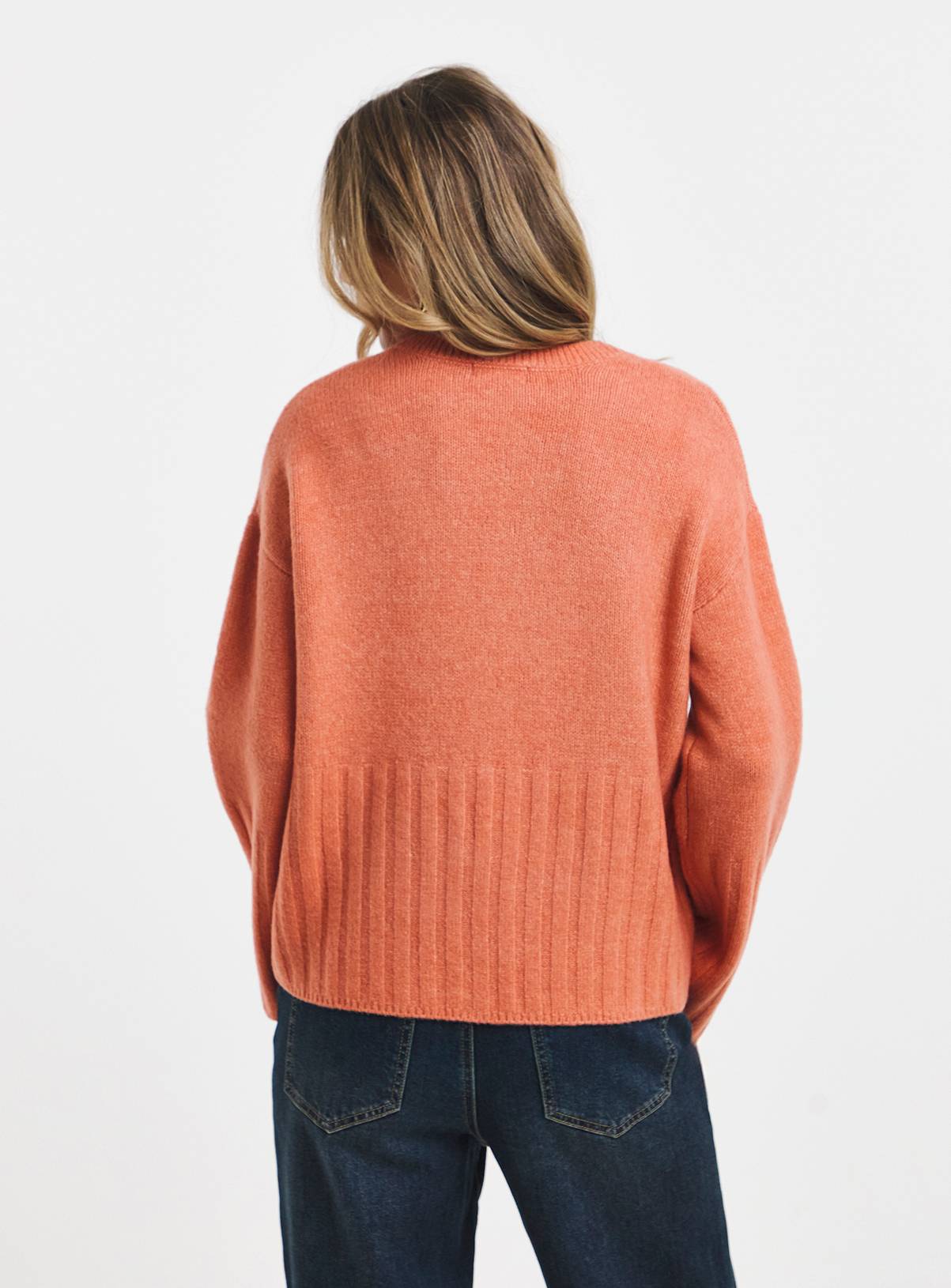 JD WILLIAMS Sponge V Neck Jumper 28-30 - Image 2