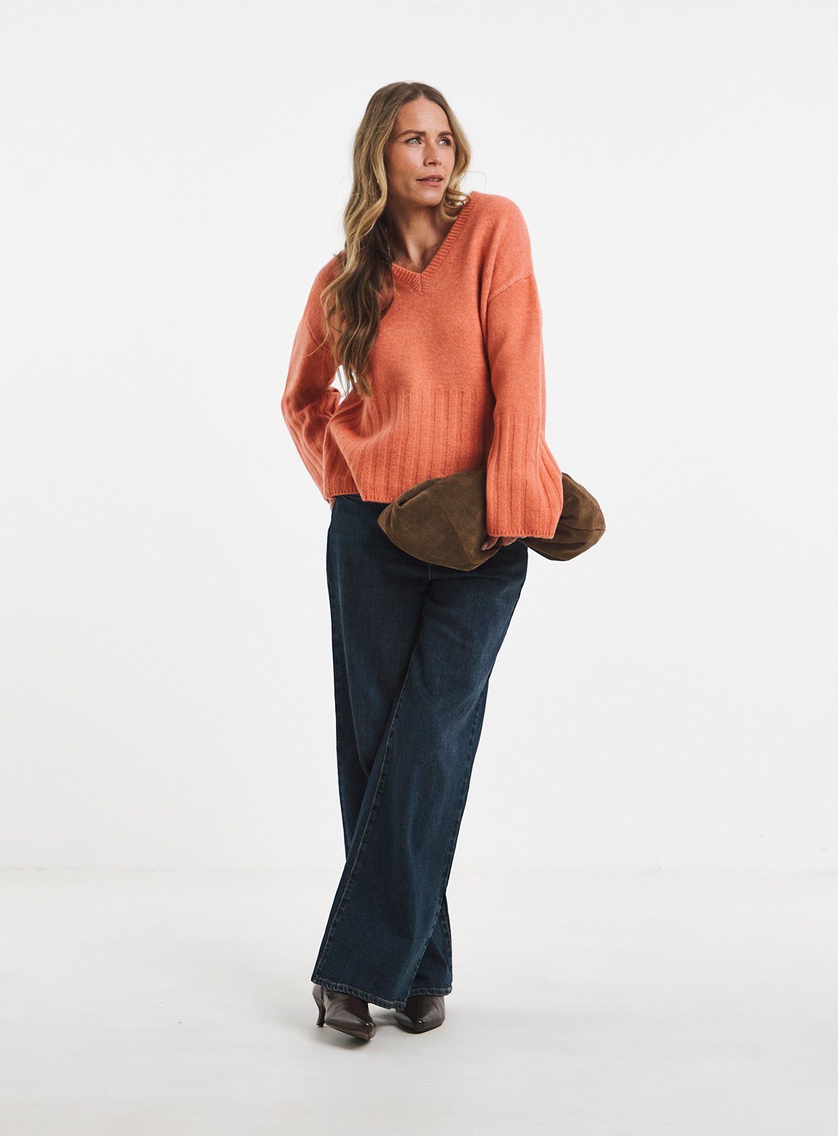 JD WILLIAMS Sponge V Neck Jumper 28-30 - Image 3 thumbnail