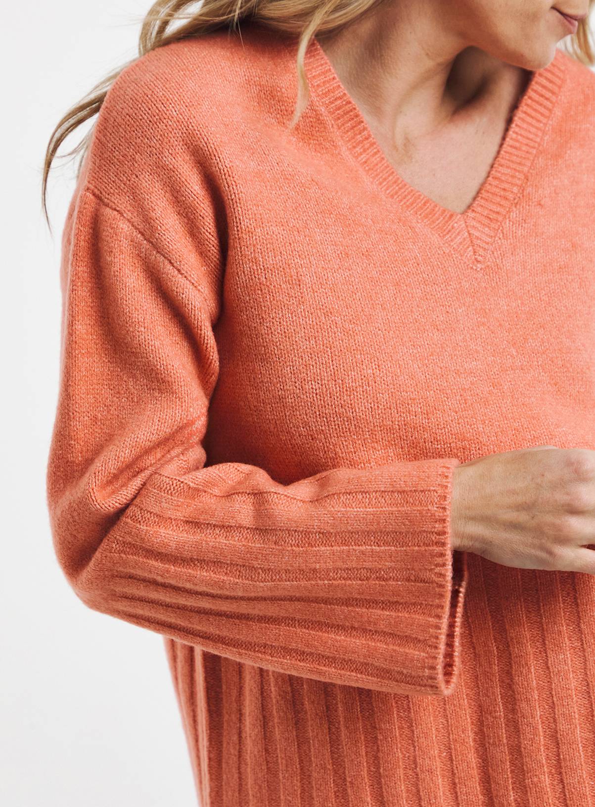 JD WILLIAMS Sponge V Neck Jumper 28-30 - Image 4