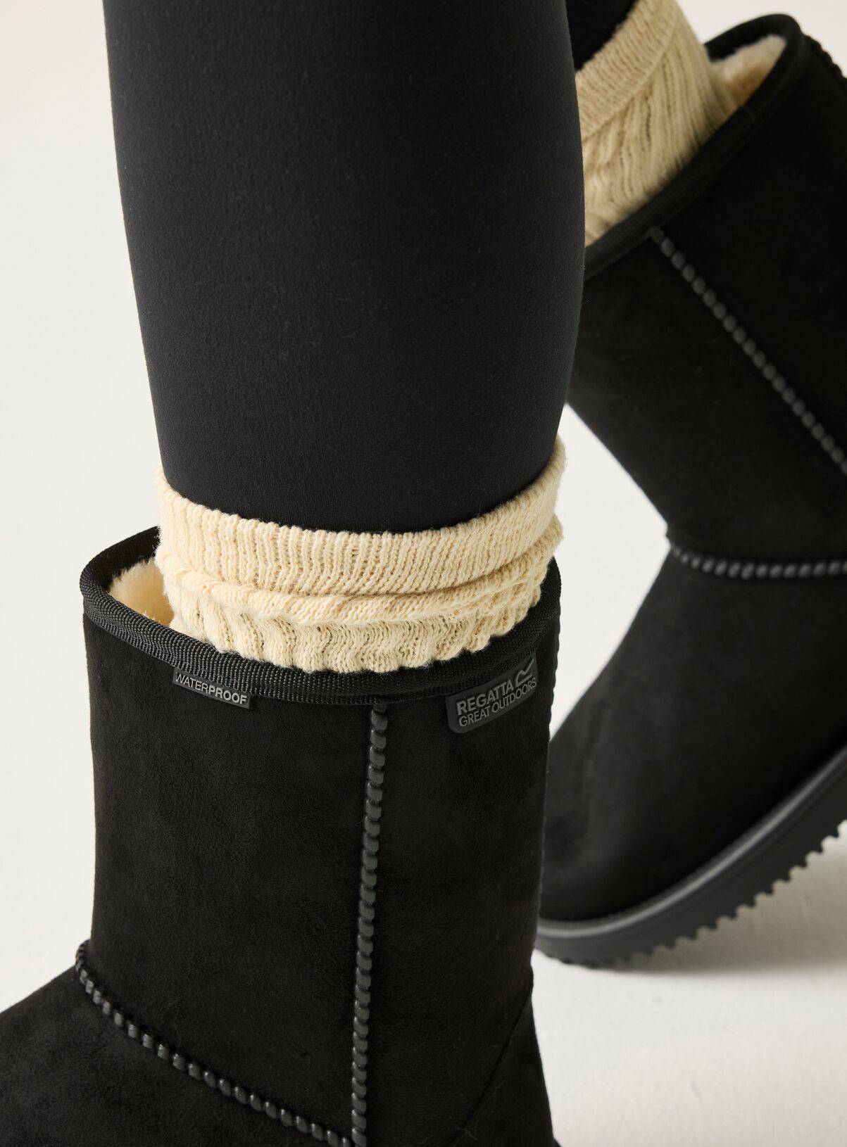 REGATTA Risley Mid Waterproof Boots Black 6 - Image 2