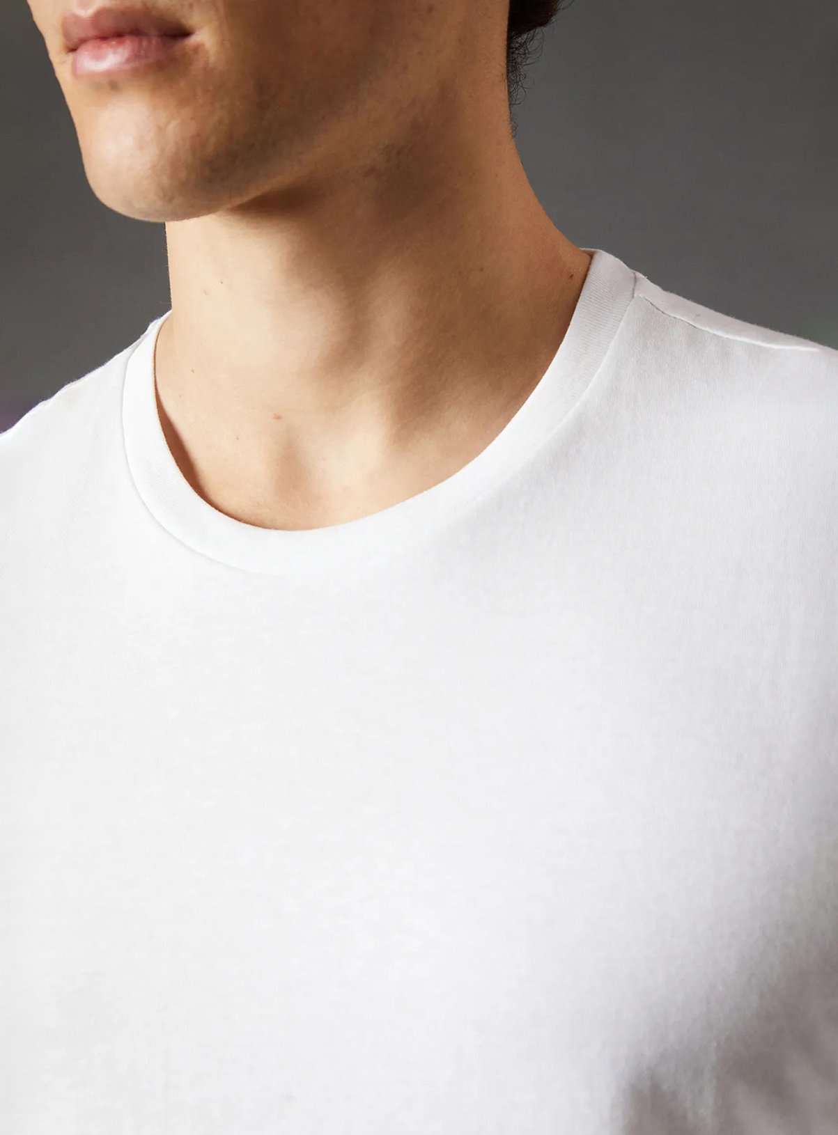 BURTON White 3 Pack Crew Neck T-Shirt S - Image 4 thumbnail