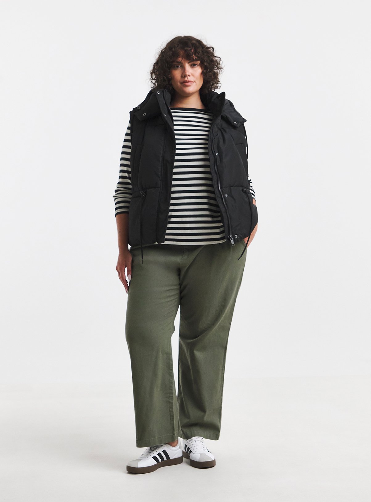 SIMPLY BE Short Padded Gilet 10 - Image 3 thumbnail