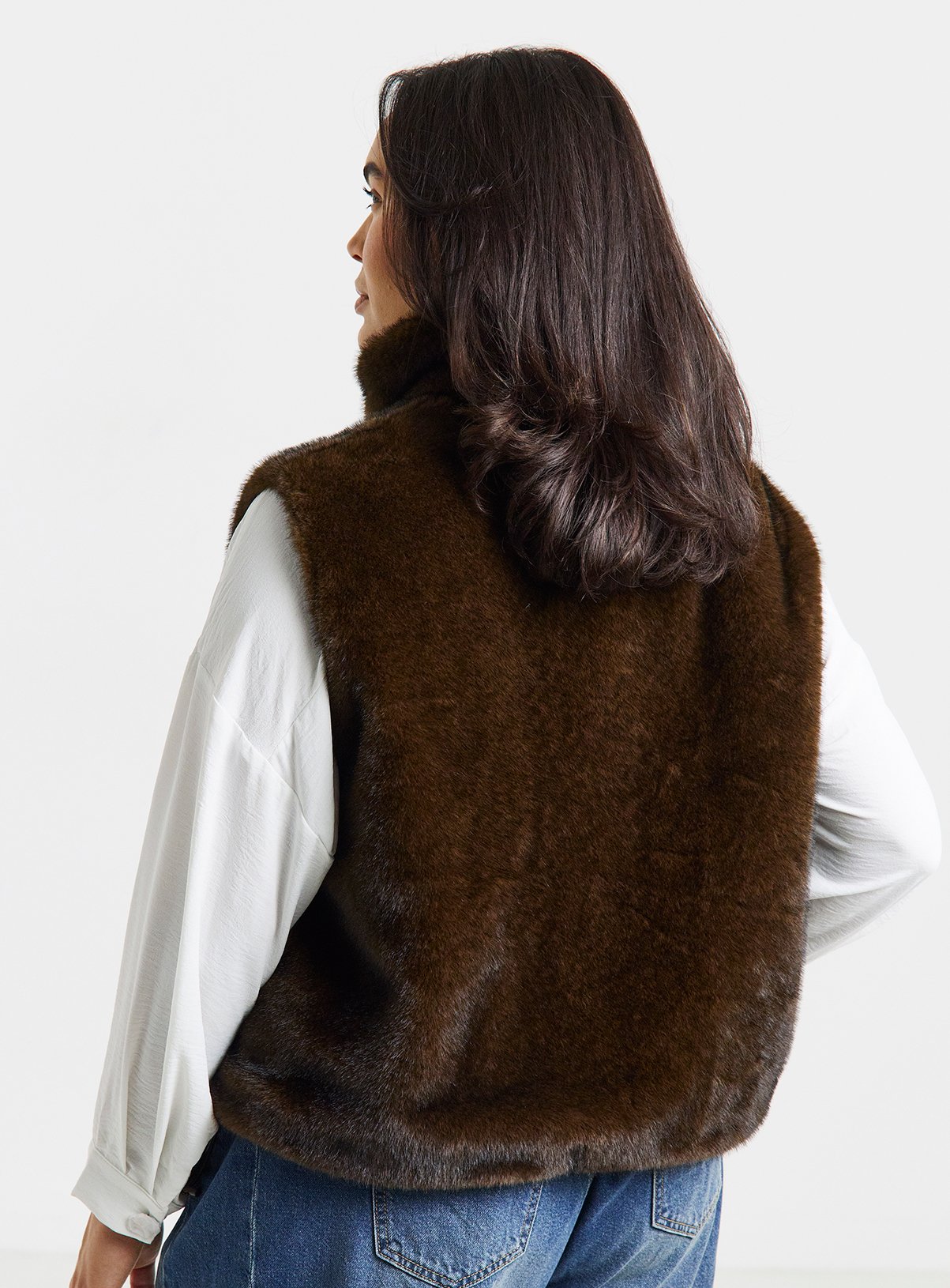 SIMPLY BE Zip Front Faux Fur Gilet 14 - Image 2 thumbnail