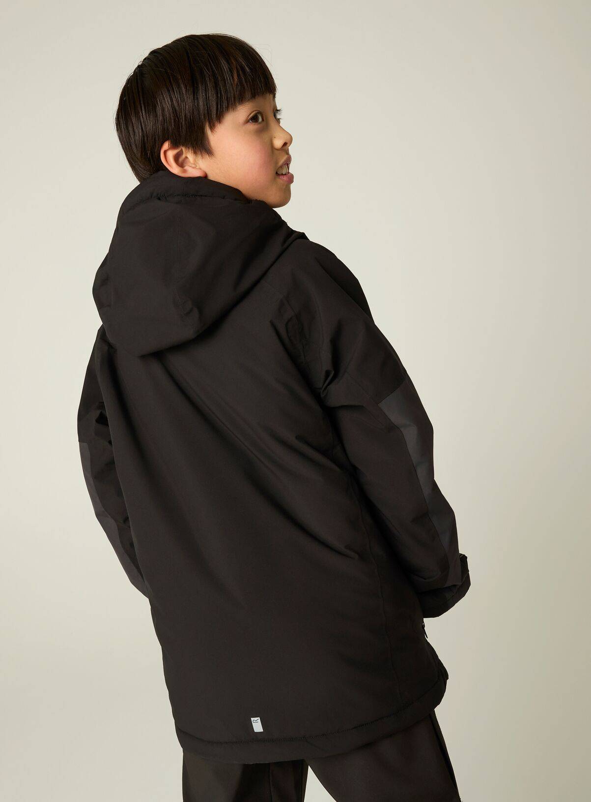 REGATTA Hillain Warm Lined Waterproof Jacket 15-16 years - Image 2