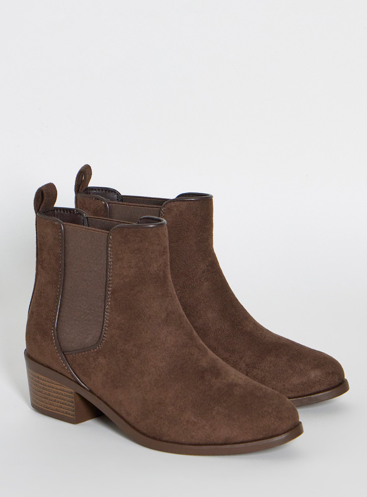 JD WILLIAMS Chelsea Block Heel Ankle Boot Wide Fit 5 - Image 2 thumbnail