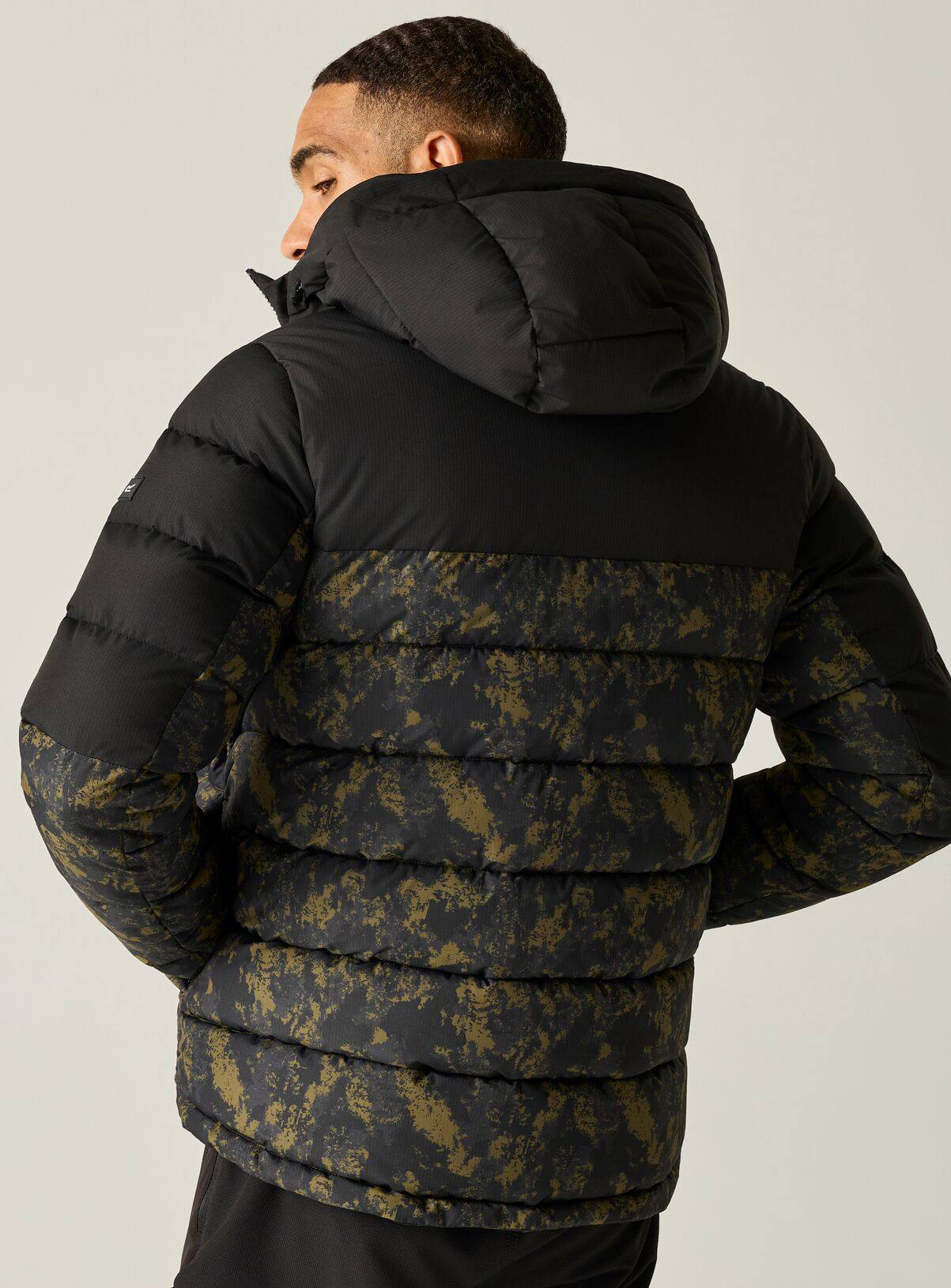 REGATTA Aldthorn Water Repellent Jacket Green Camo S - Image 3