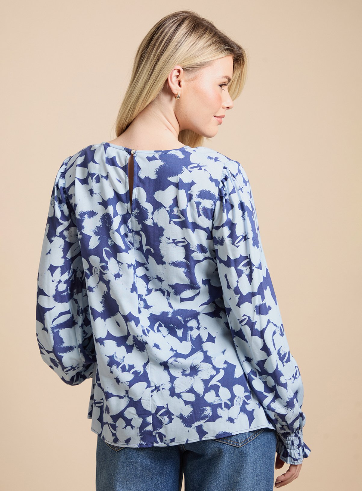 DOROTHY PERKINS Blue Floral Frill Shoulder Shirred Cuff Top 18 - Image 3 thumbnail