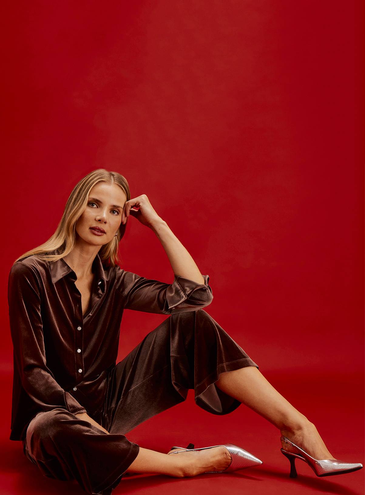 FINERY Sayge Velvet Collared Shirt 24 - Image 5