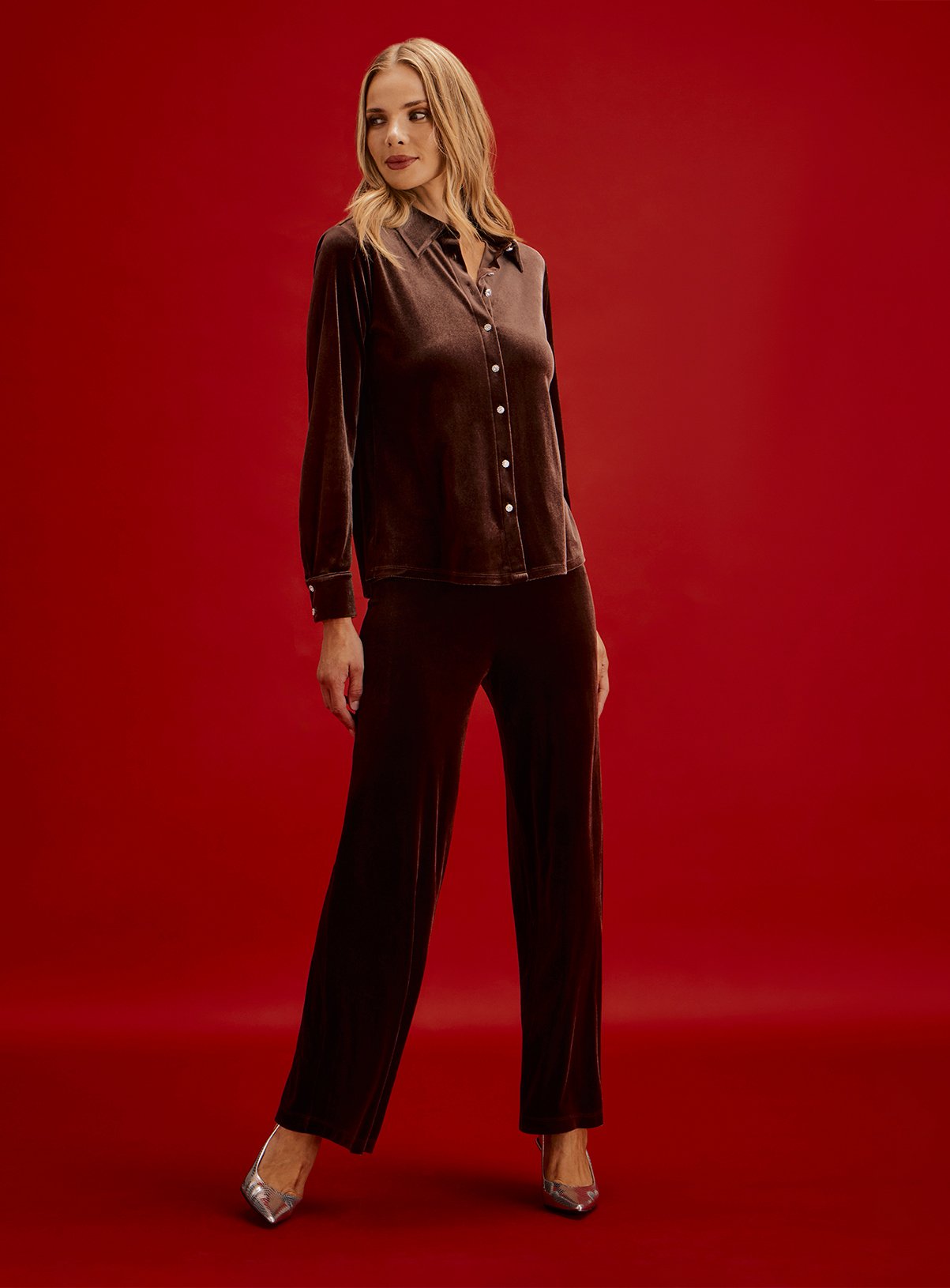 FINERY Sayge Velvet Collared Shirt 22 - Image 4 thumbnail