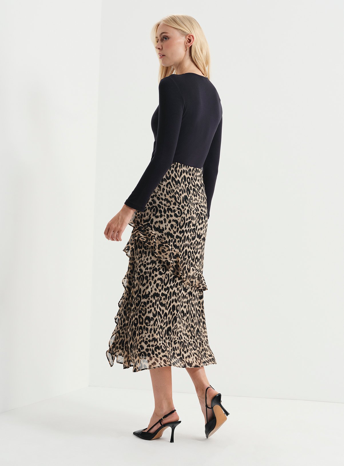 FINERY Kat Asymmetric Ruffle Midi Skirt 12 - Image 6 thumbnail