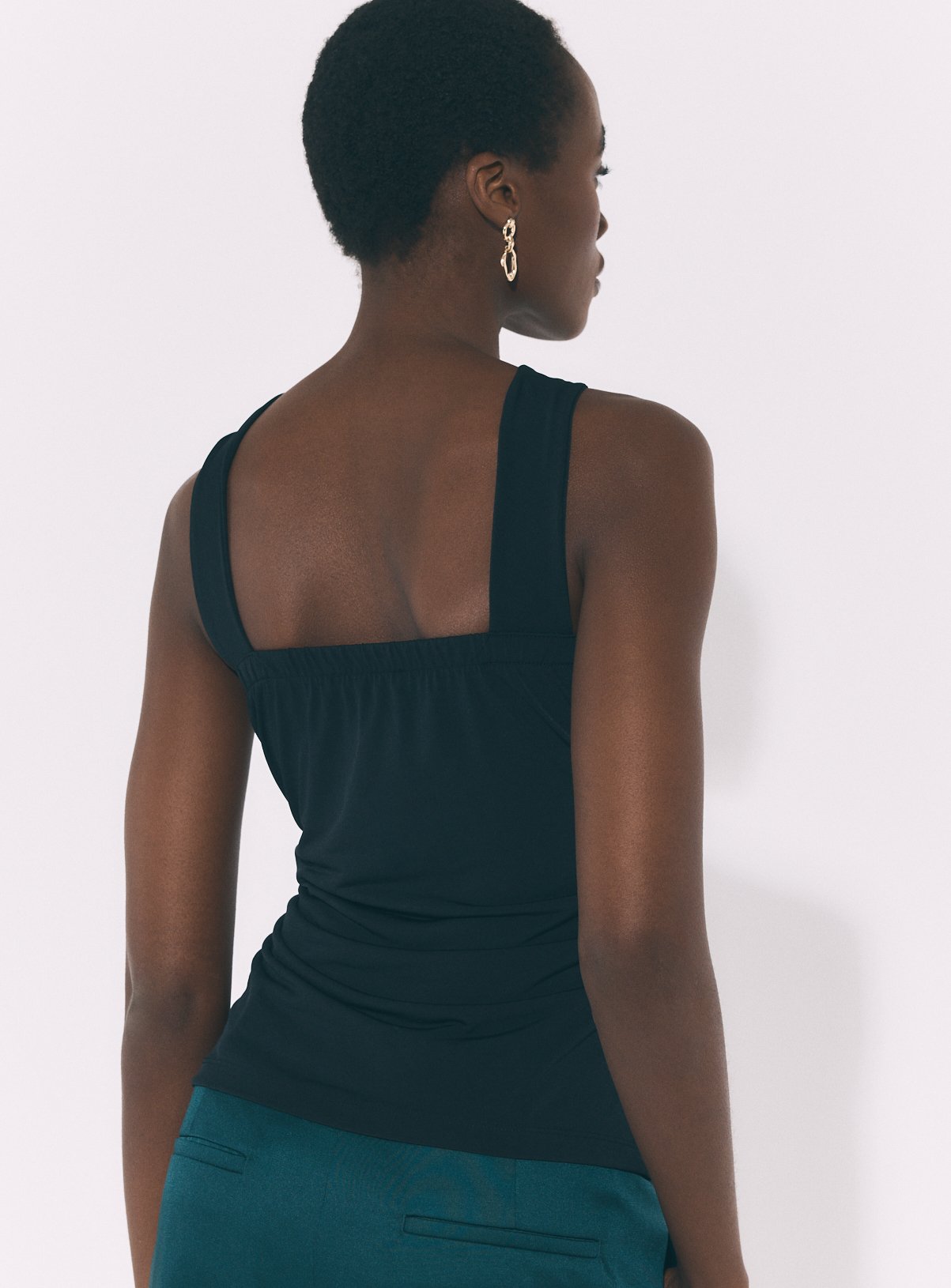 Black Gold Hardware Halterneck Top L - Image 4 thumbnail