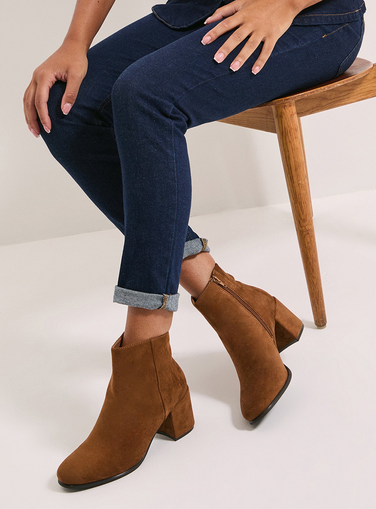 DOROTHY PERKINS Morgan Round Toe Block Heel Faux Suede Ankle Boots Tan 5 - Image 2 thumbnail