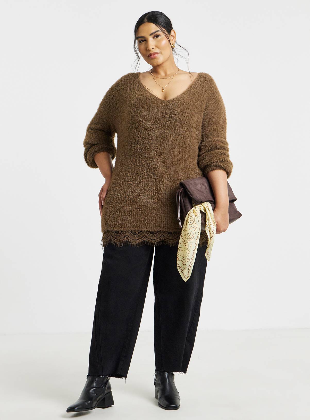 SIMPLY BE Fluffy Lace V Neck Tunic 24-26 - Image 3
