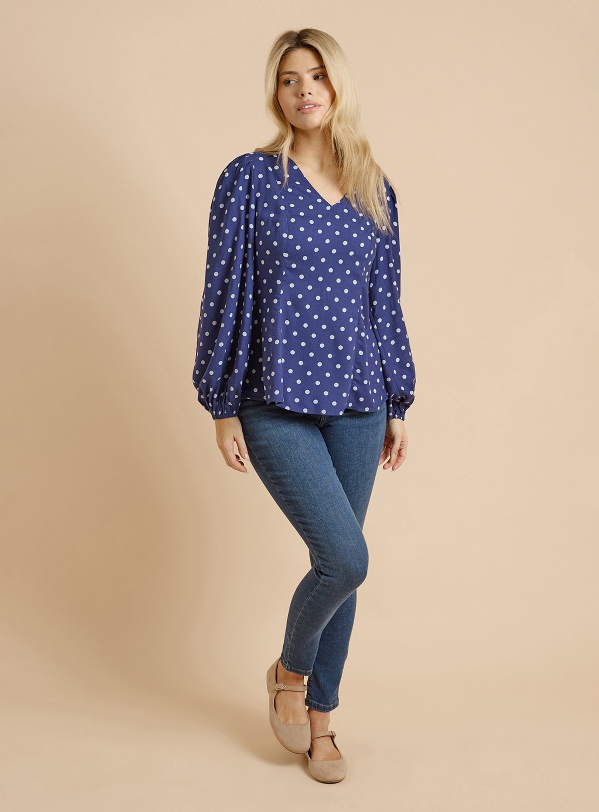 DOROTHY PERKINS Spot V Neck Blouson Sleeve Top 12 - Image 2 thumbnail