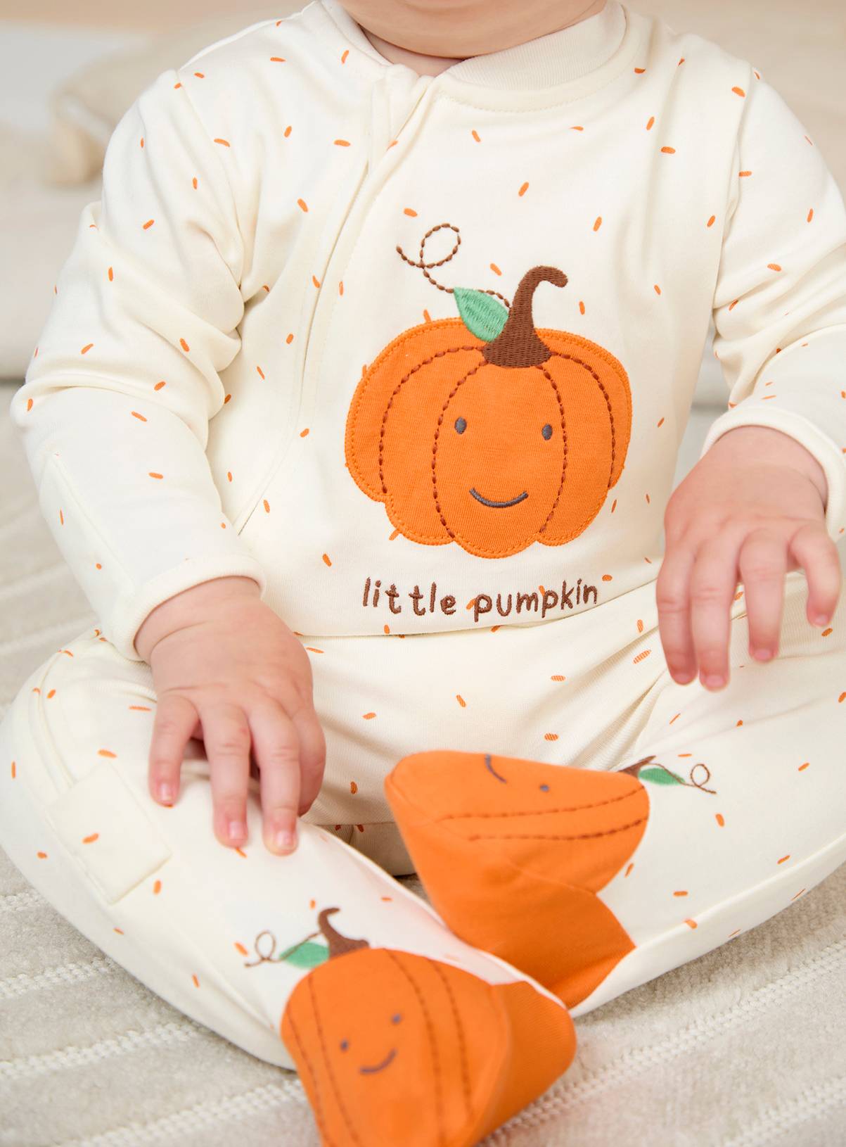 JOJO MAMAN BÉBÉ Pumpkin and Hat Applique Sleepsuit Set Cream 6-9 months - Image 10