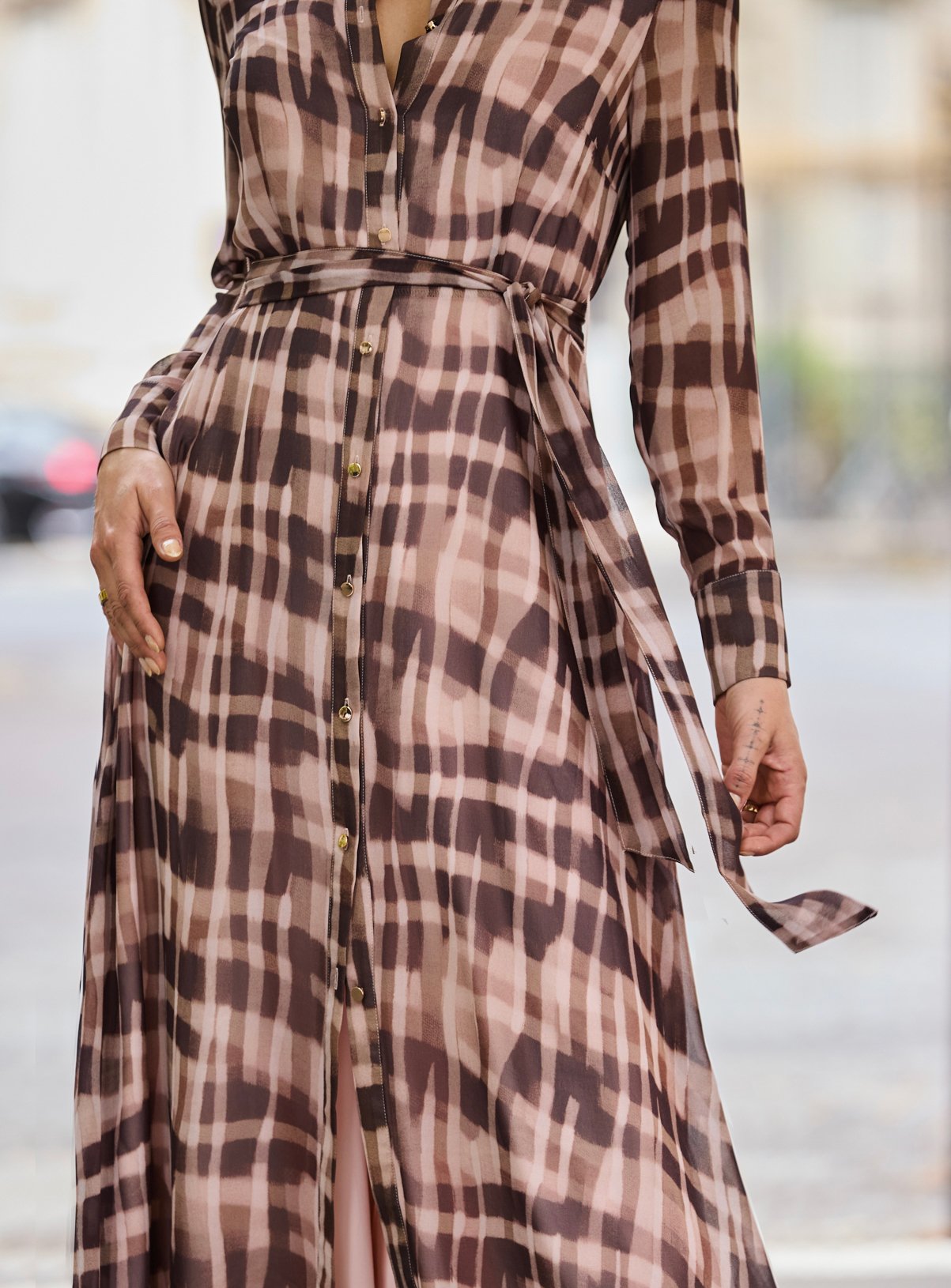 SOSANDAR Brown Abstract Check Print Shirt Dress 18 - Image 6 thumbnail