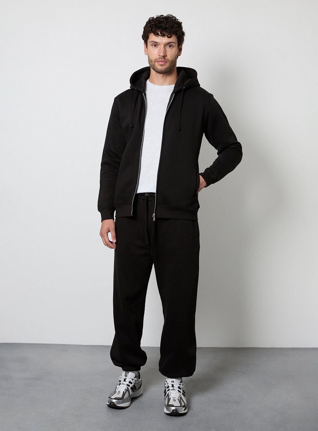 BURTON Black Straight Cuffed Jersey Joggers M - Image 2 thumbnail
