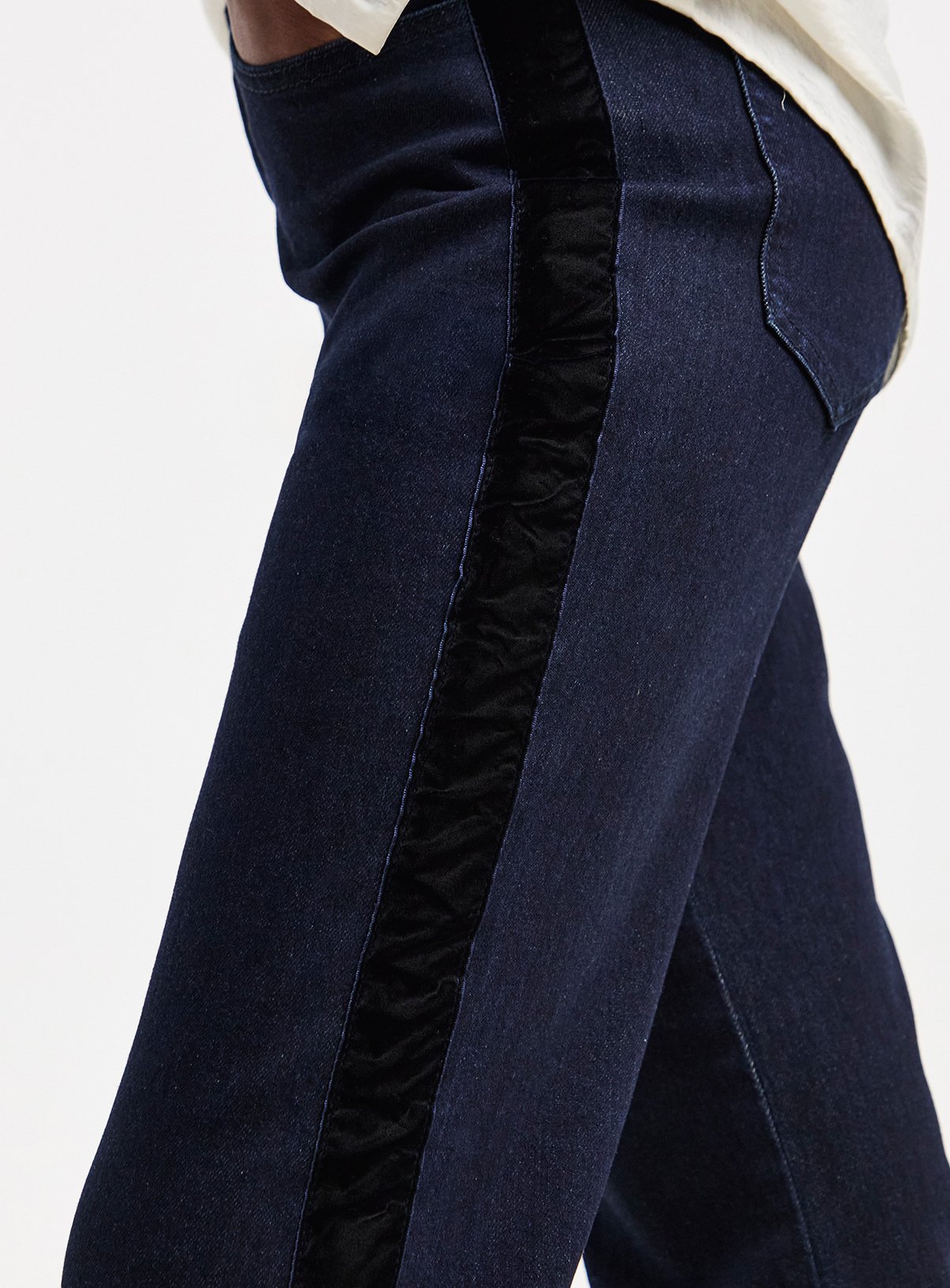 JD WILLIAMS Wide Leg Velvet Side Stripe Jeans 22 - Image 4 thumbnail