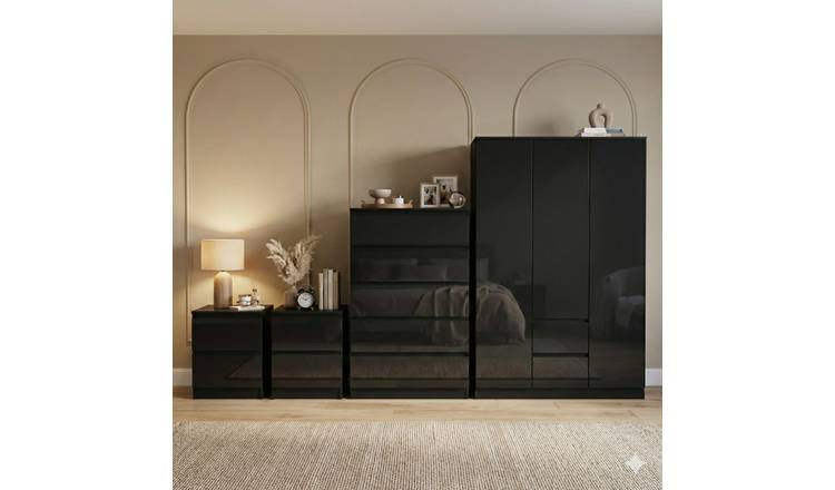Vida Designs Glinton Bedroom Set (2x Bedsides, 5 Drawer Chest, Wardrobe) - Black