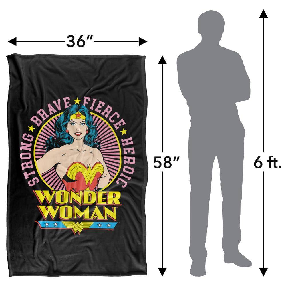 Wonder Woman Portrait Circle Blanket - 147cm x 91cm - Image 4
