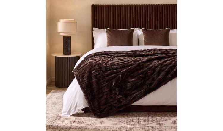 OHS Carved Faux Fur Throw - 120 x 150cm - Coffee