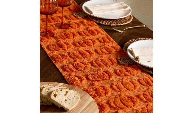 OHS Tufted Pumpkin Table Runner - Rust