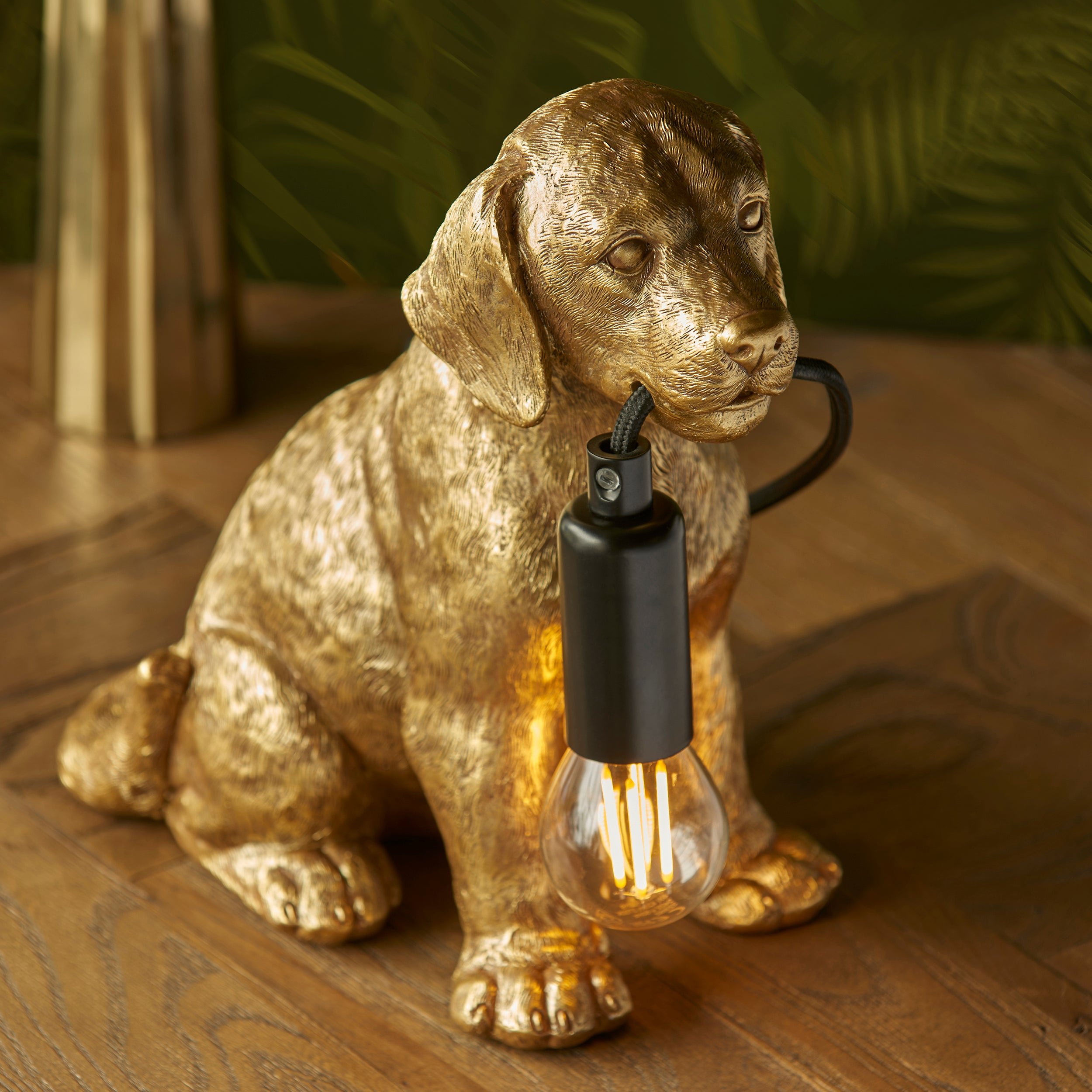 Loops Direct Pack of 2 Resin Table Lamp - Vintage Gold Labrador Puppy - Image 2