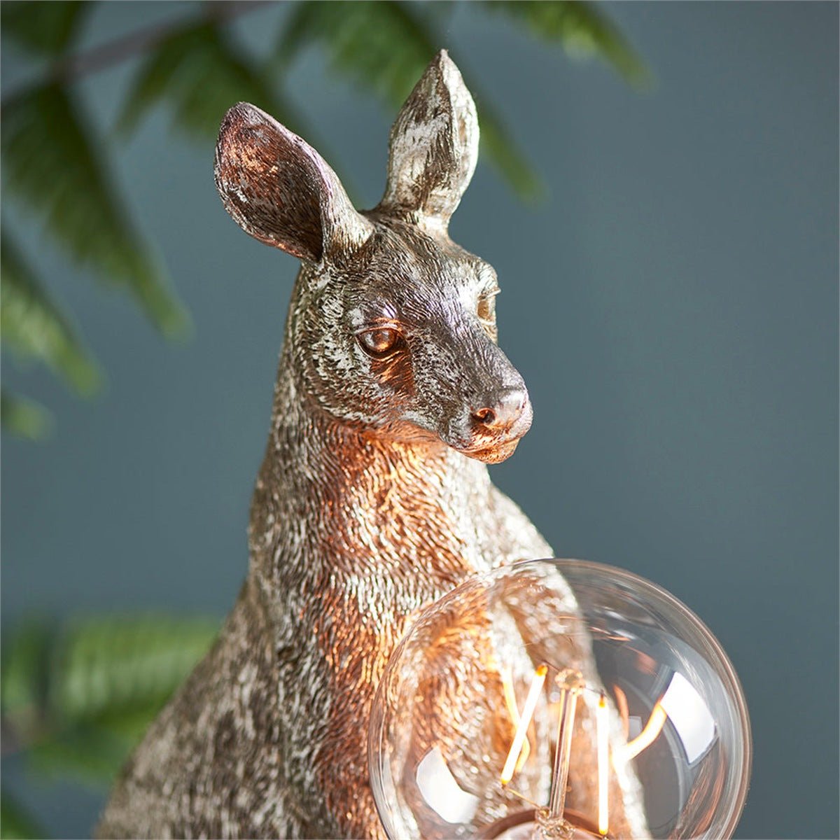 Loops Direct Pack of 2 Resin Kangaroo Table Lamp - Vintage Silver - Image 3