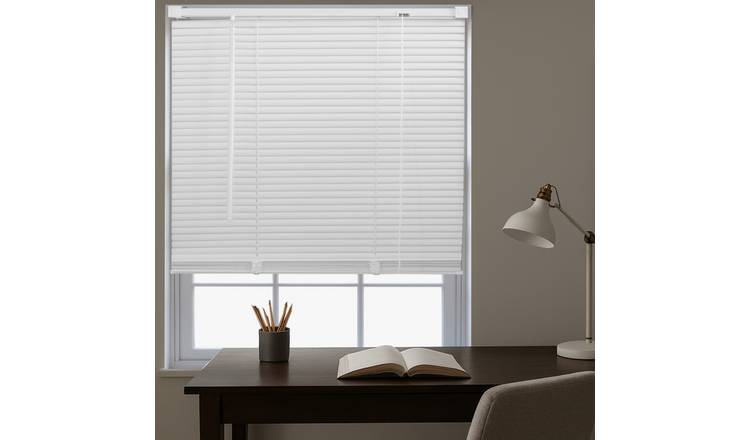 Furnished White PVC Venetian Blind - 130 x 150cm