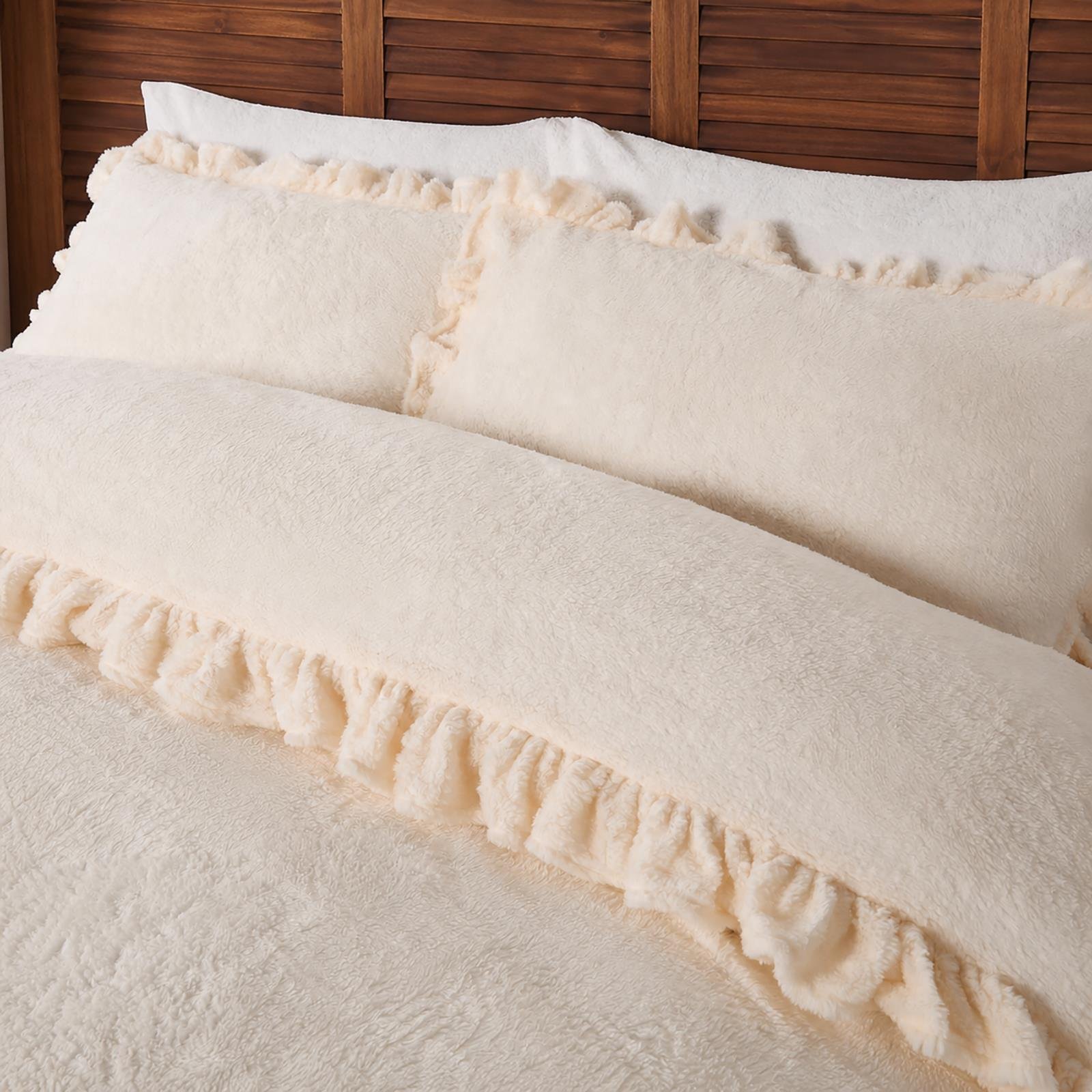 OHS Frill Teddy Fleece Cream Duvet Set -  Double - Image 2
