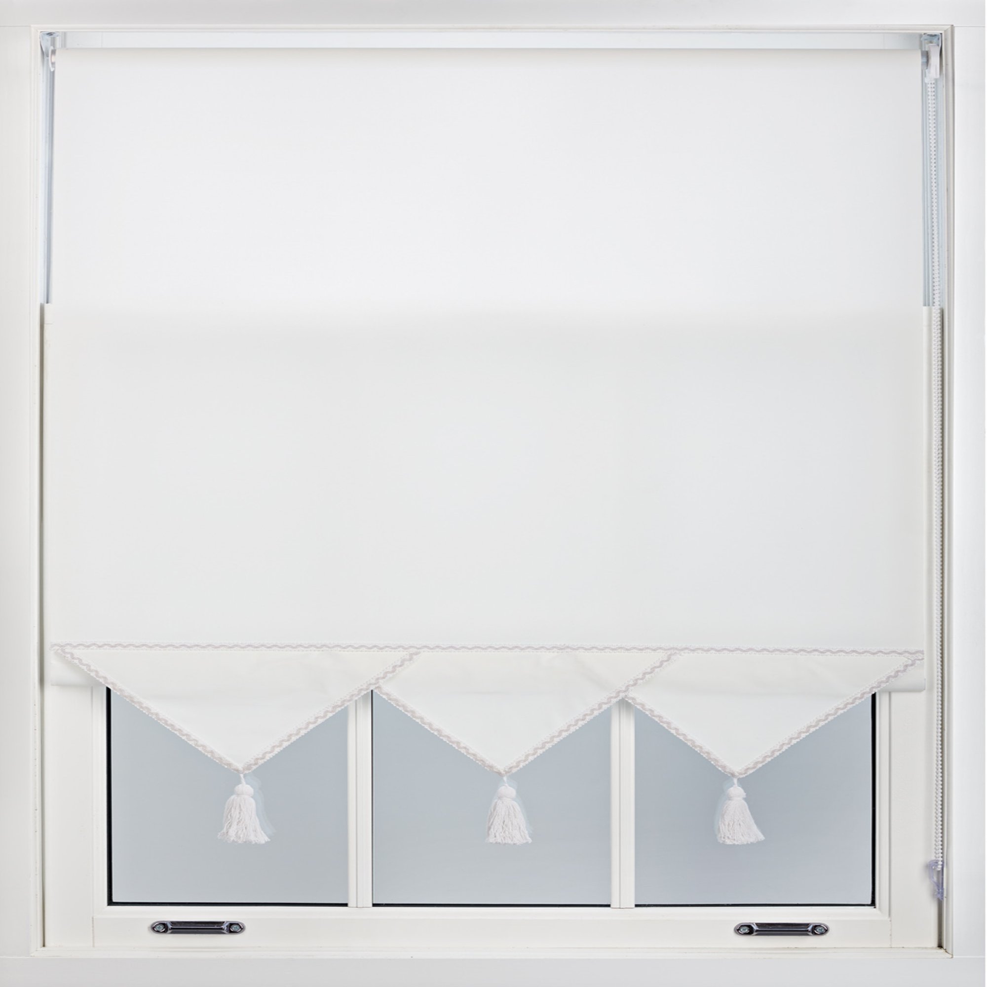 Furnished White Daylight Roller Blind Triangle Edge - 215 x 165cm - Image 2