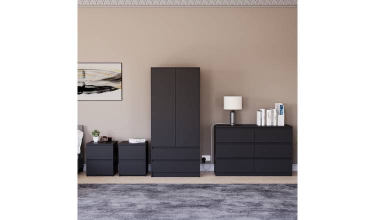 Vida Designs Denver Bedroom Set (2x Bedside, 6 Drawer Chest, Wardrobe) - Black