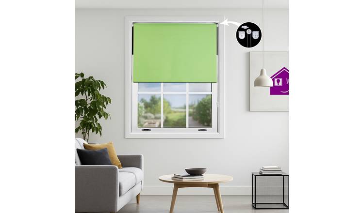 Furnished Lime Blackout Roller Blind with Metal Fittings - 235 x 165cm