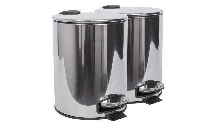 Harbour Housewares Round Stainless Steel Pedal Bins - 5L - Chrome - Pack of 2