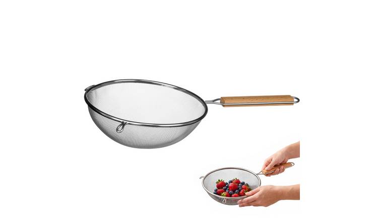 Orsina Zenigo Large Sieve with Wooden Handle – Silver
