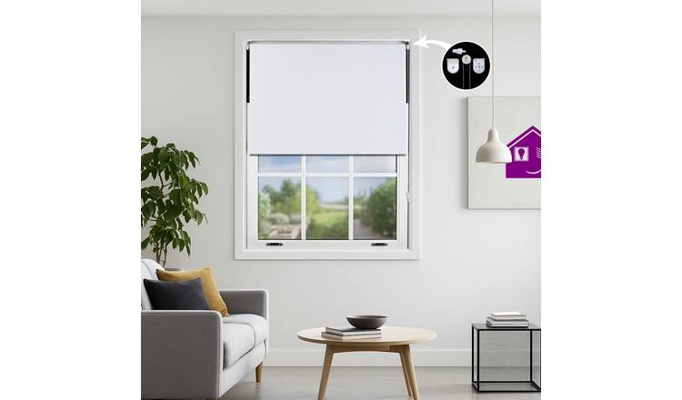 Furnished White Blackout Roller Blind with Metal Fittings - 45 x 165cm