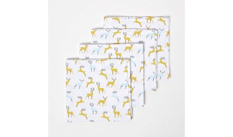 Homescapes Pack of 4 Christmas Majestic Stag Napkins - Yellow